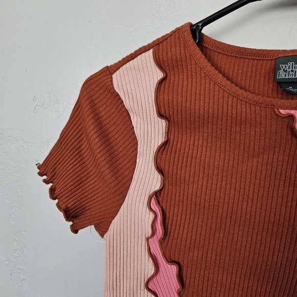 Wild Fable Women's Medium Orange Pink Cream Ribbed Ruffle Trim Crop Top Funky - Picture 3 of 6